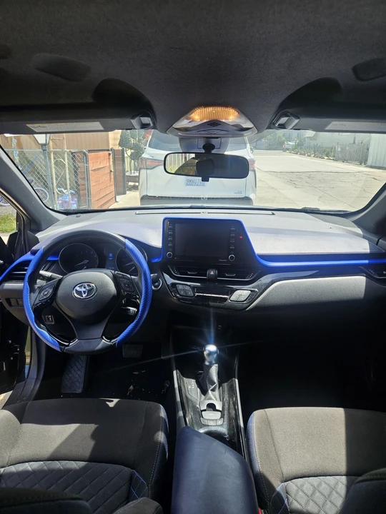2020 Toyota C-HR - Image 13 of 16