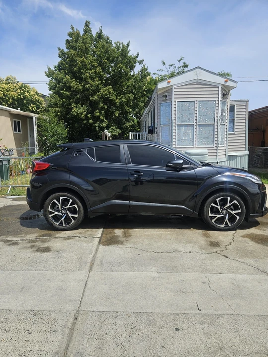 2020 Toyota C-HR - Image 8 of 16