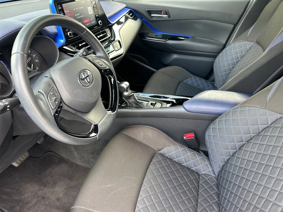 2020 Toyota C-HR - Image 10 of 12