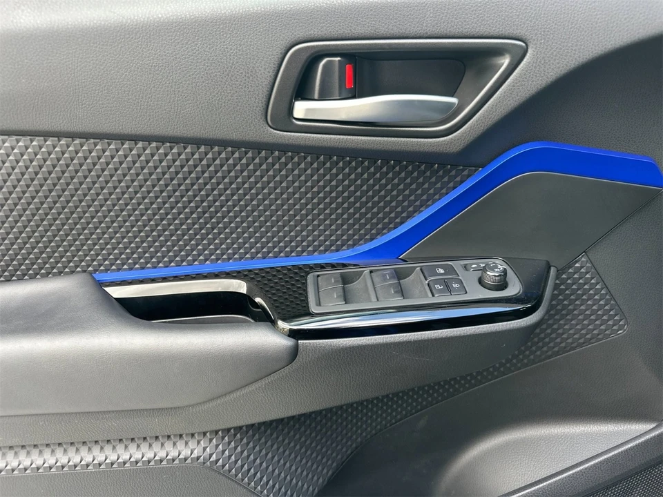 2020 Toyota C-HR - Image 11 of 12