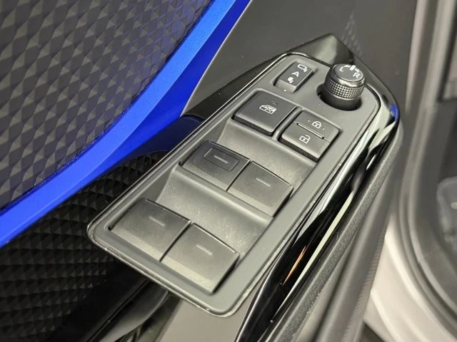 2020 Toyota C-HR - Image 18 of 21