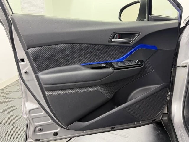 2020 Toyota C-HR - Image 17 of 21