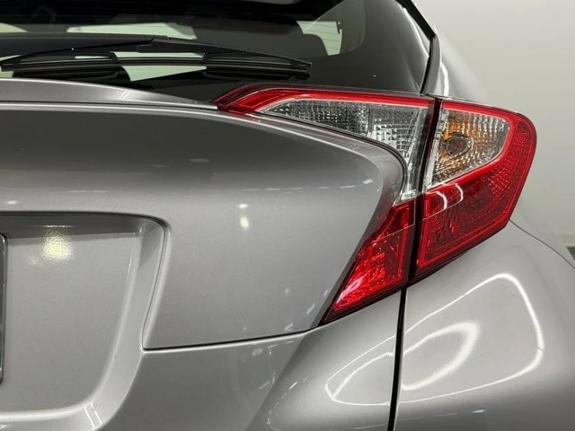 2020 Toyota C-HR - Image 12 of 21