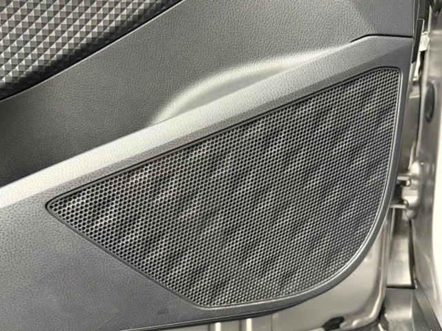 2020 Toyota C-HR - Image 19 of 21