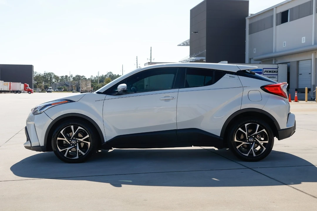 2020 Toyota C-HR - Image 3 of 12