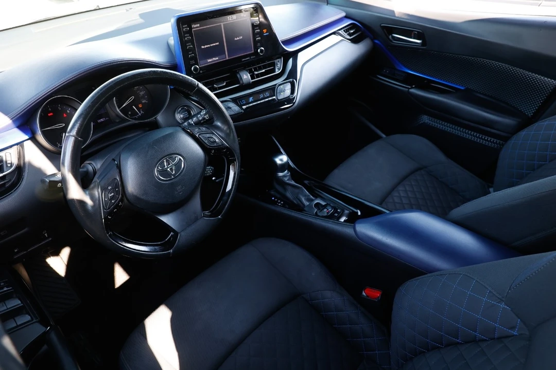2020 Toyota C-HR - Image 4 of 12