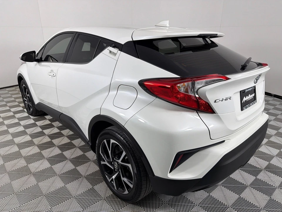 2020 Toyota C-HR - Image 8 of 12