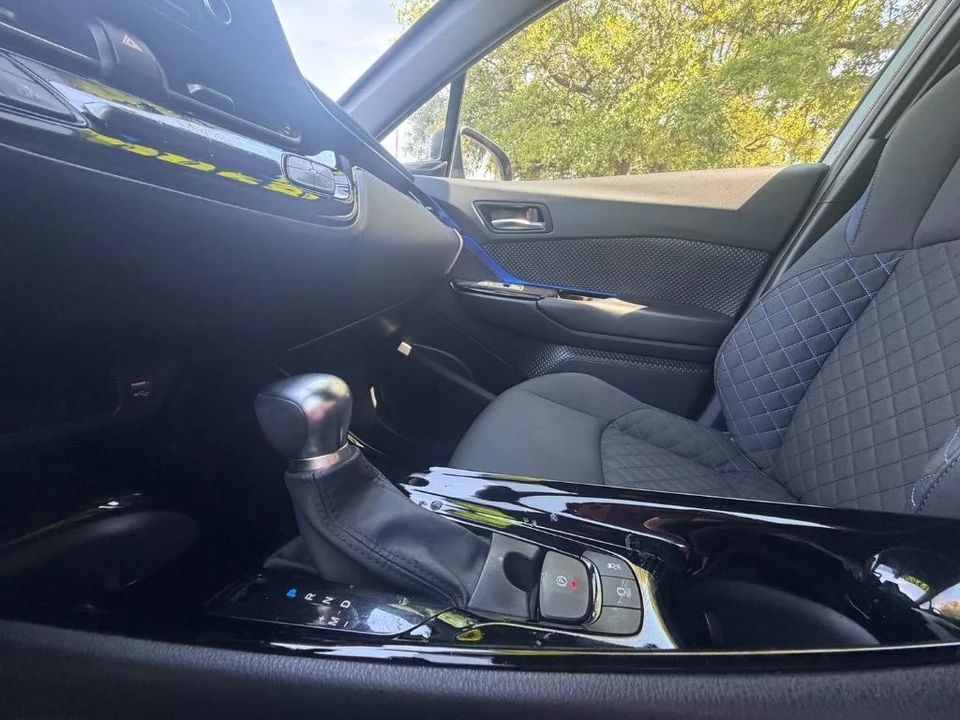 2020 Toyota C-HR - Image 13 of 25