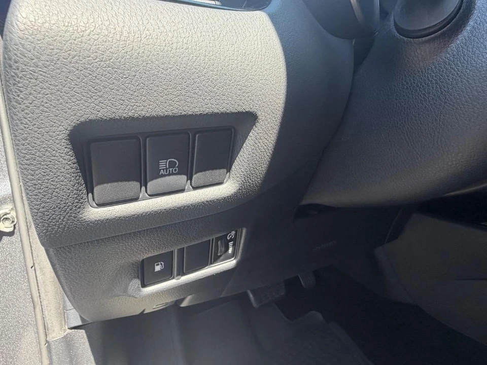 2020 Toyota C-HR - Image 7 of 25