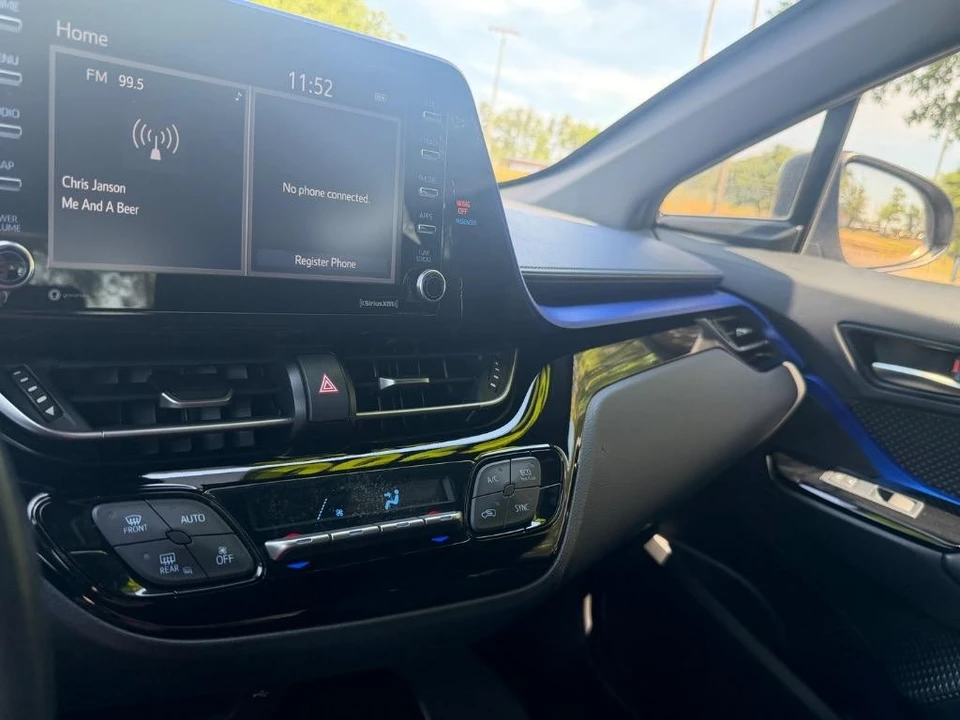 2020 Toyota C-HR - Image 12 of 25