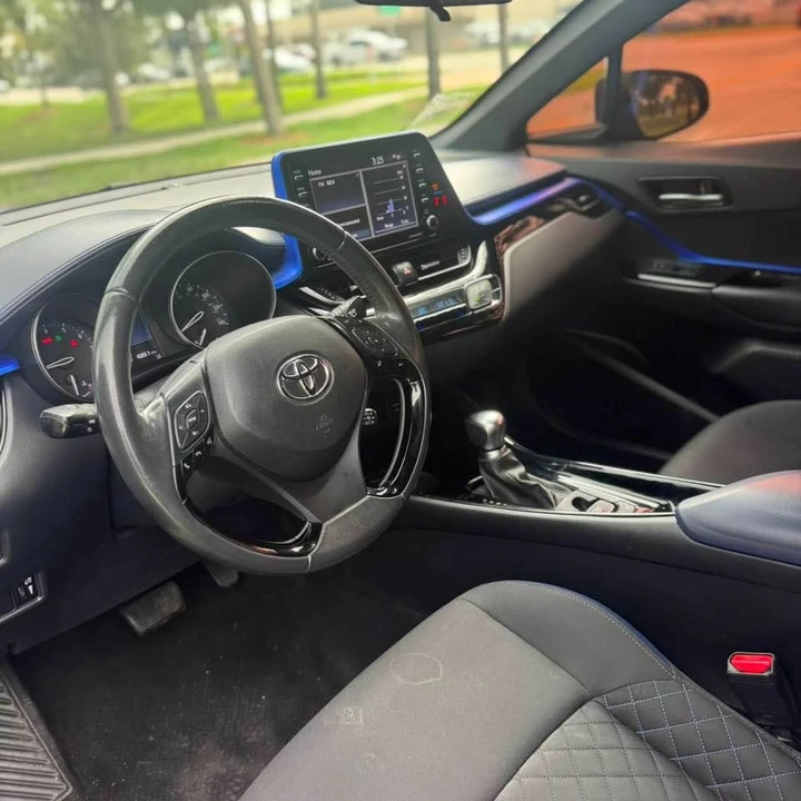 2020 Toyota C-HR - Image 10 of 11