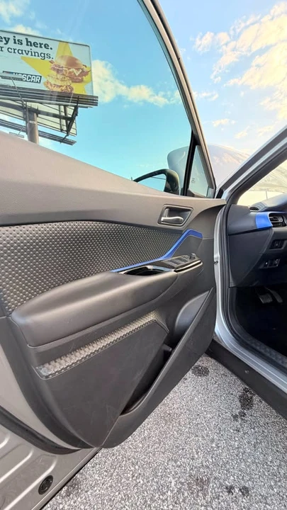 2020 Toyota C-HR - Image 9 of 20