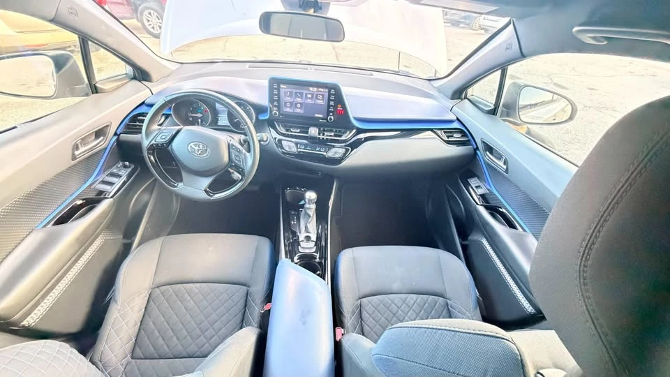 2020 Toyota C-HR - Image 12 of 20