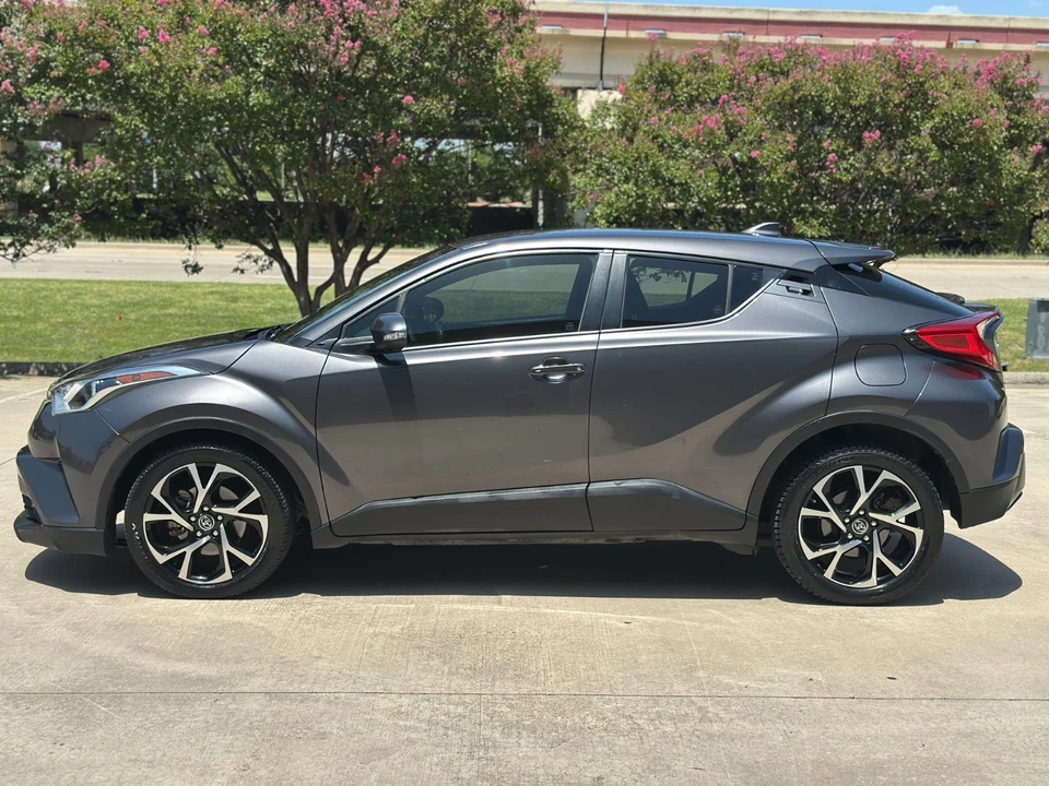 2020 Toyota C-HR - Image 8 of 31