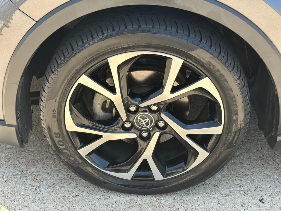 2020 Toyota C-HR - Image 22 of 31