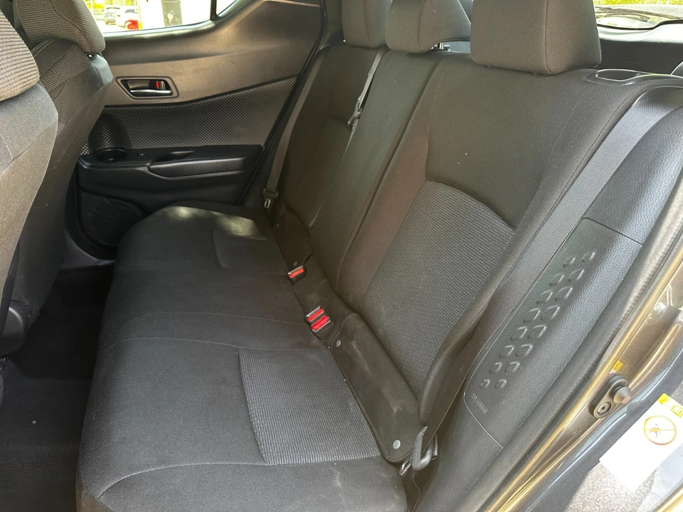 2020 Toyota C-HR - Image 21 of 31