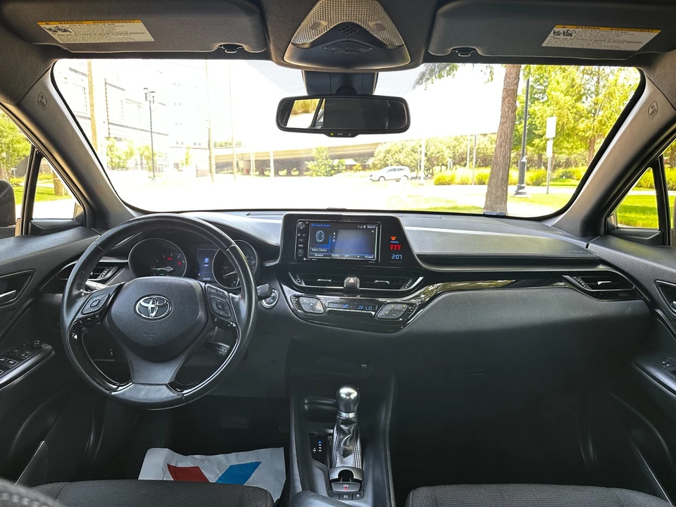 2020 Toyota C-HR - Image 18 of 31