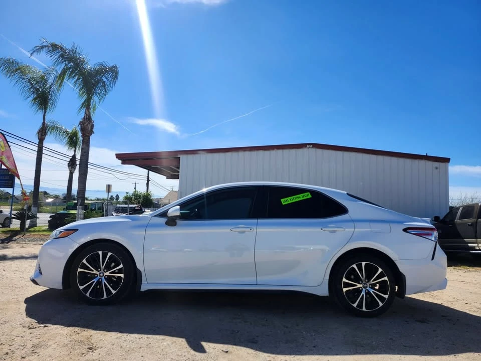 2020 Toyota Camry 8th Gen - Image 5 of 16