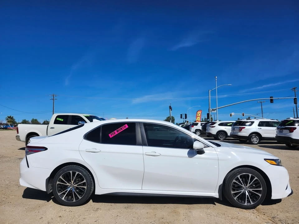 2020 Toyota Camry 8th Gen - Image 3 of 16