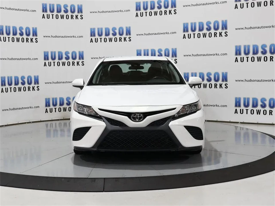 2020 Toyota Camry 8th Gen - Image 9 of 31