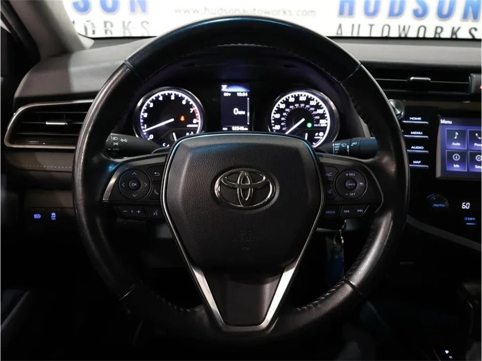 2020 Toyota Camry 8th Gen - Image 17 of 31