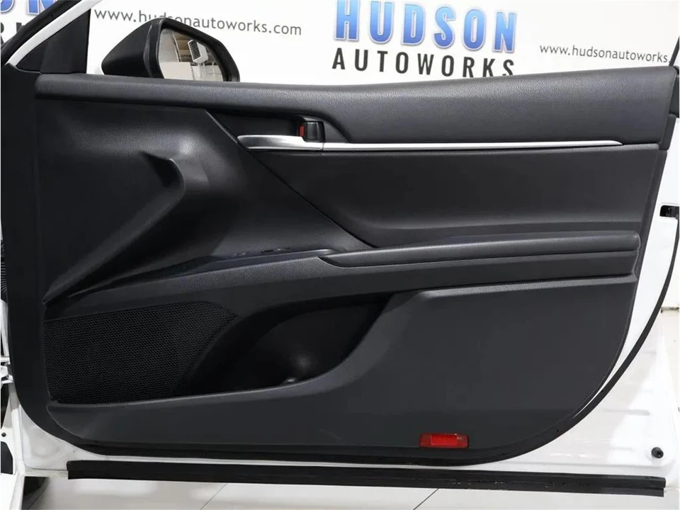 2020 Toyota Camry 8th Gen - Image 29 of 31