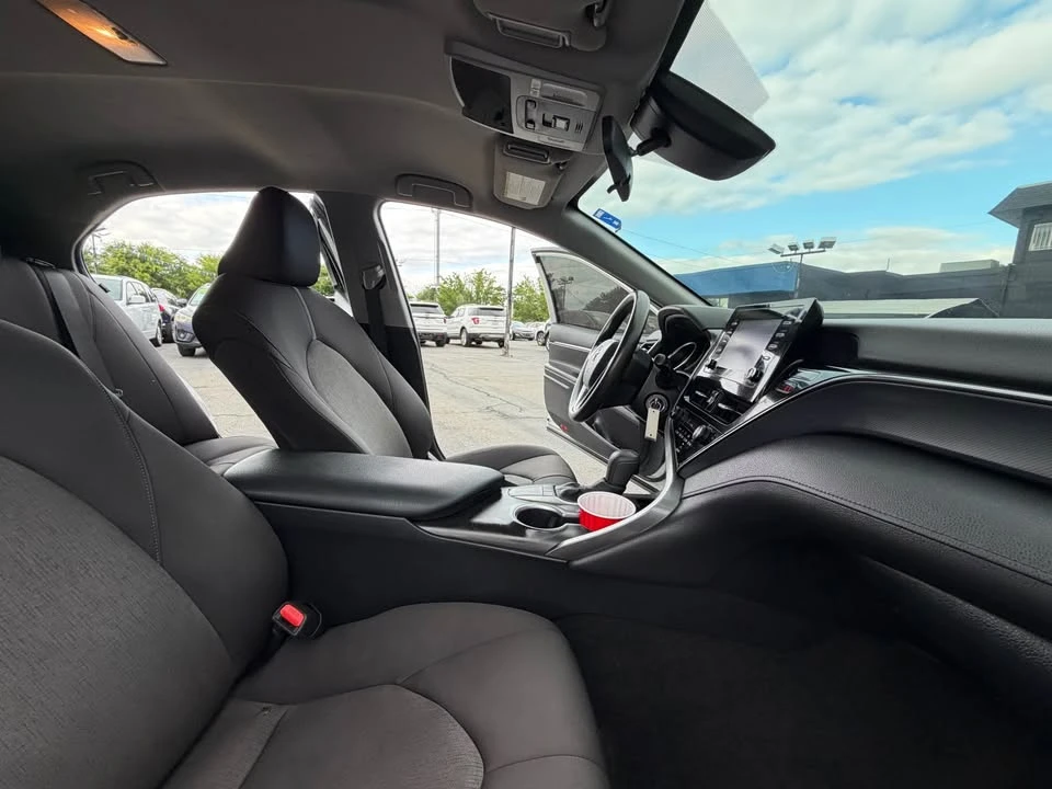 2020 Toyota Camry 8th Gen - Image 8 of 15