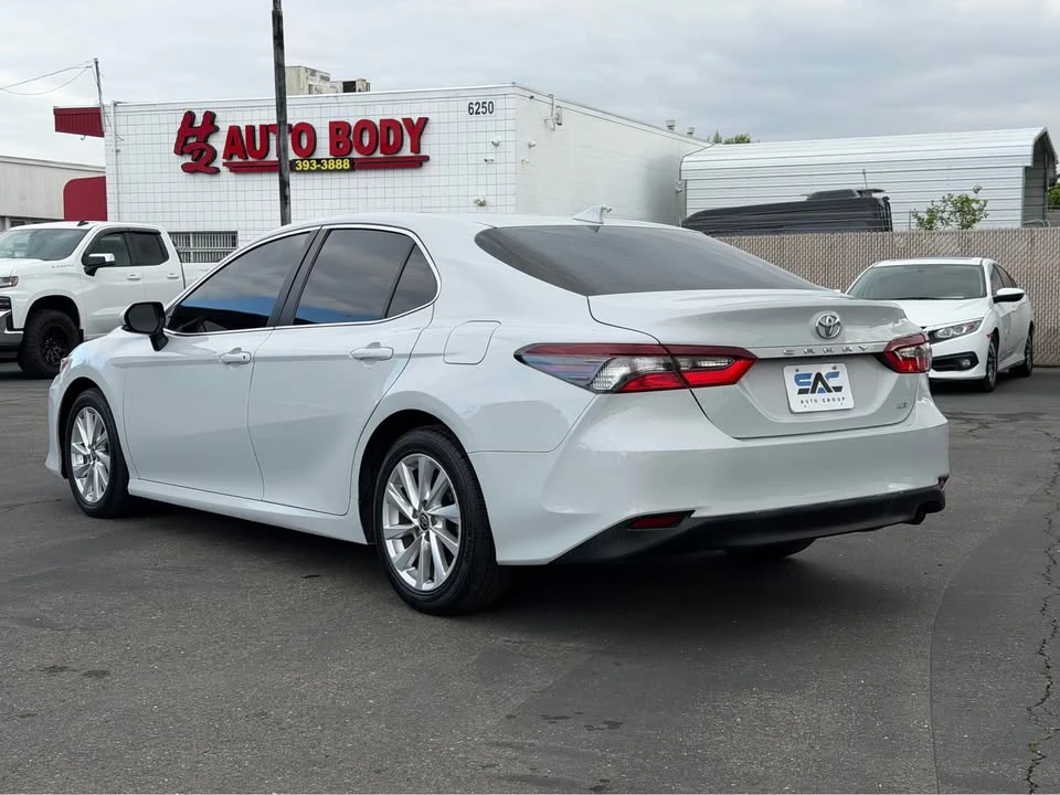 2020 Toyota Camry 8th Gen - Image 5 of 15