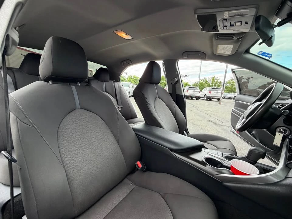 2020 Toyota Camry 8th Gen - Image 9 of 15