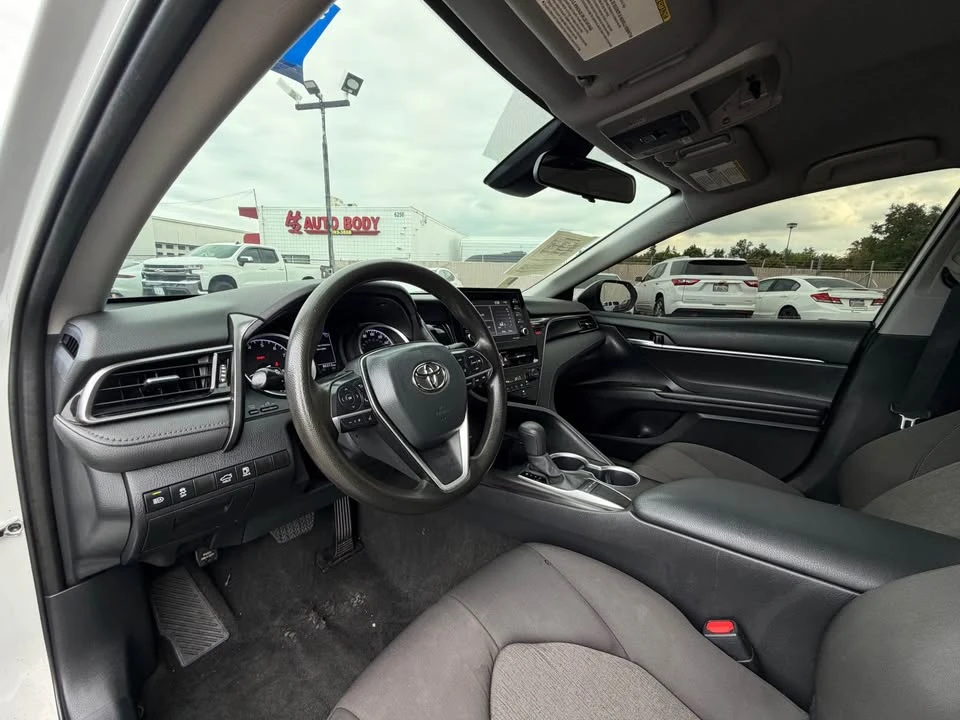 2020 Toyota Camry 8th Gen - Image 12 of 15