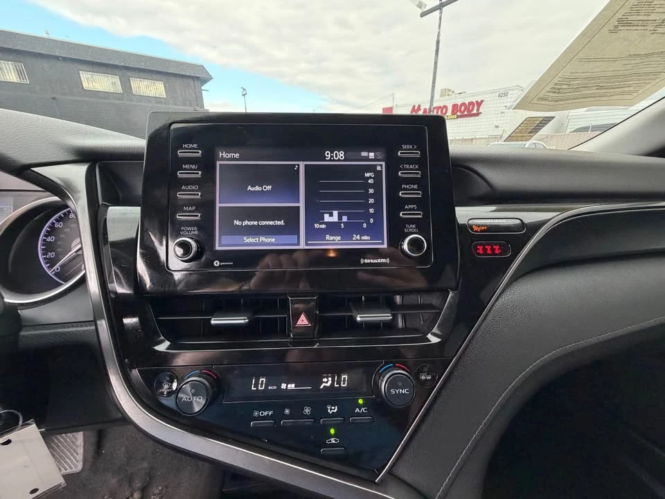 2020 Toyota Camry 8th Gen - Image 13 of 15