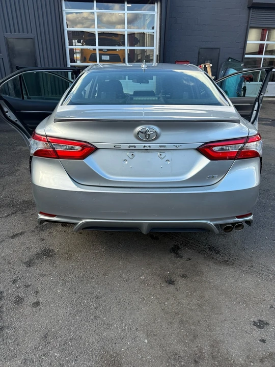 2020 Toyota Camry 8th Gen - Image 2 of 4