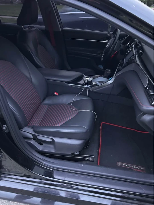2020 Toyota Camry 8th Gen - Image 4 of 14