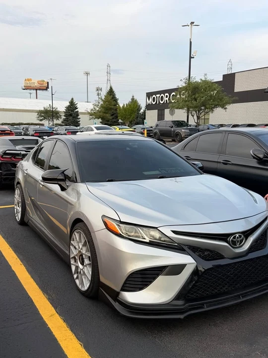 2020 Toyota Camry 8th Gen - Image 2 of 7