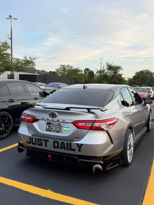 2020 Toyota Camry 8th Gen - Image 6 of 7