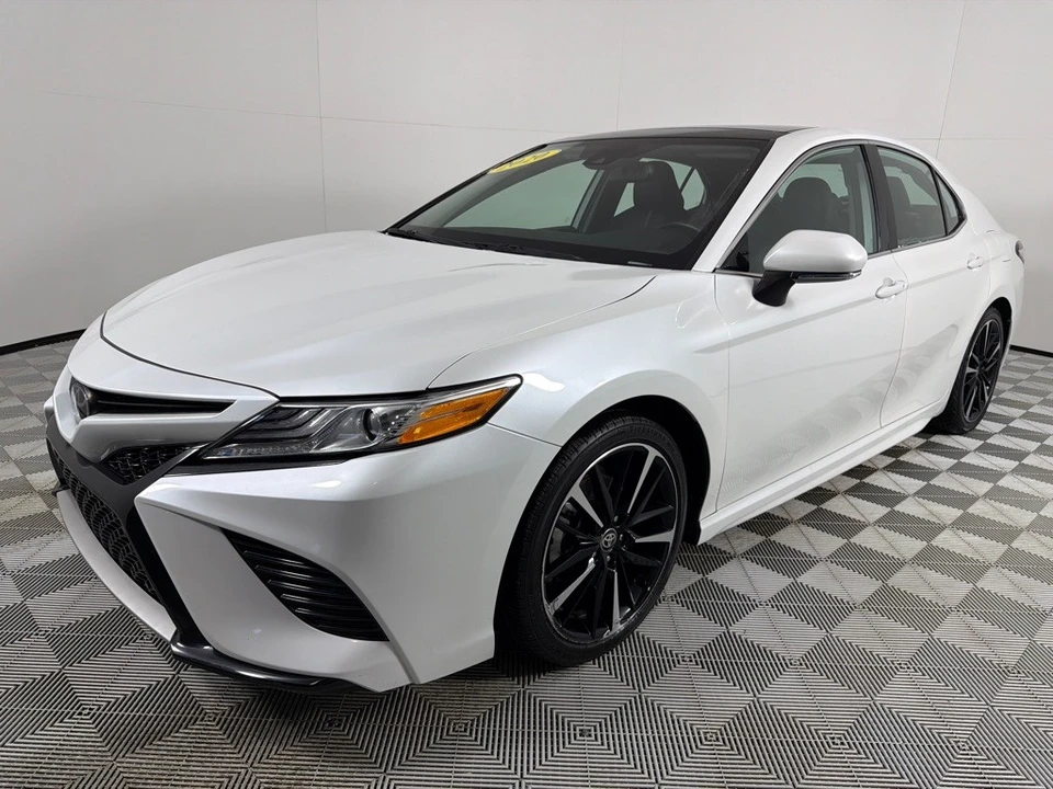 2020 Toyota Camry 8th Gen - Image 9 of 12