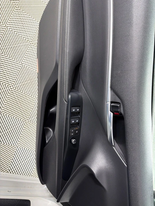 2020 Toyota Camry 8th Gen - Image 12 of 12
