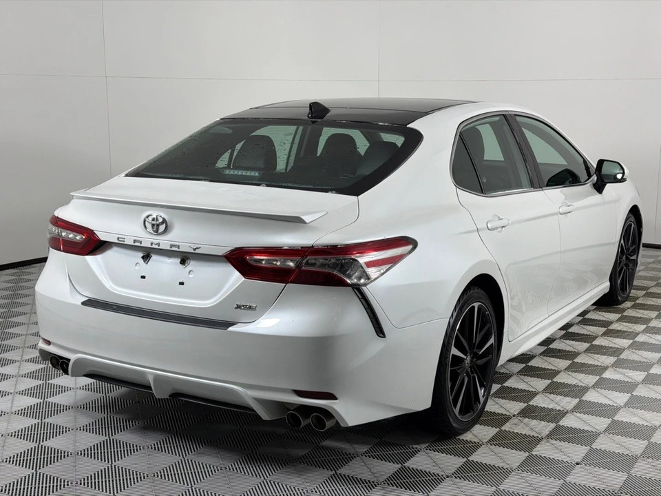 2020 Toyota Camry 8th Gen - Image 5 of 12