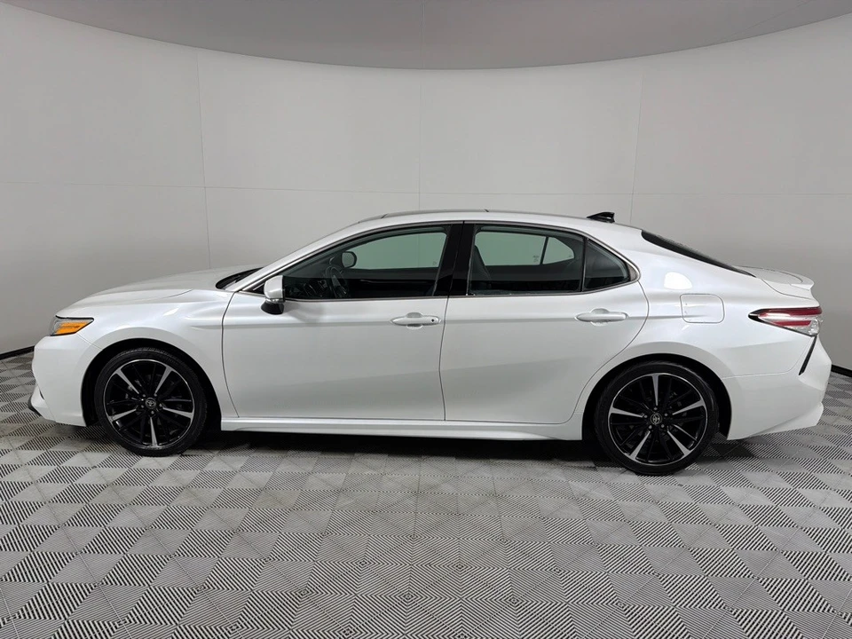 2020 Toyota Camry 8th Gen - Image 8 of 12