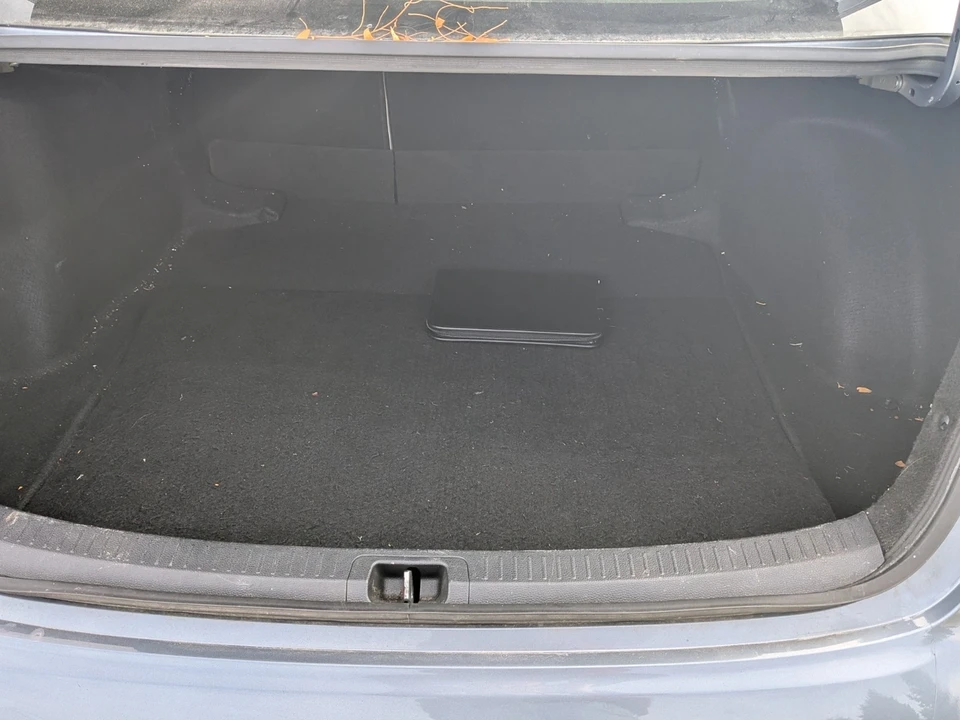 2020 Toyota Corolla 12th Gen - Image 9 of 12