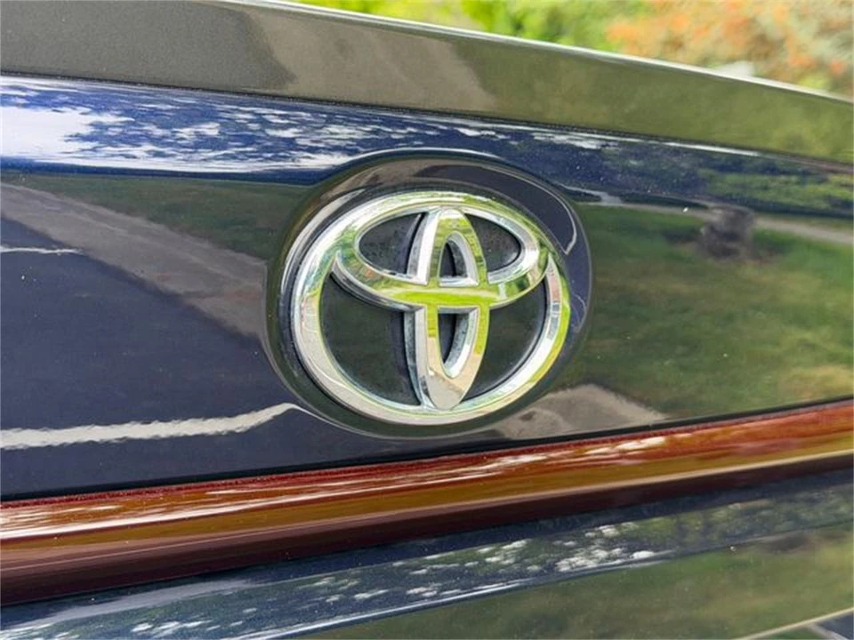 2020 Toyota Corolla 12th Gen - Image 14 of 31