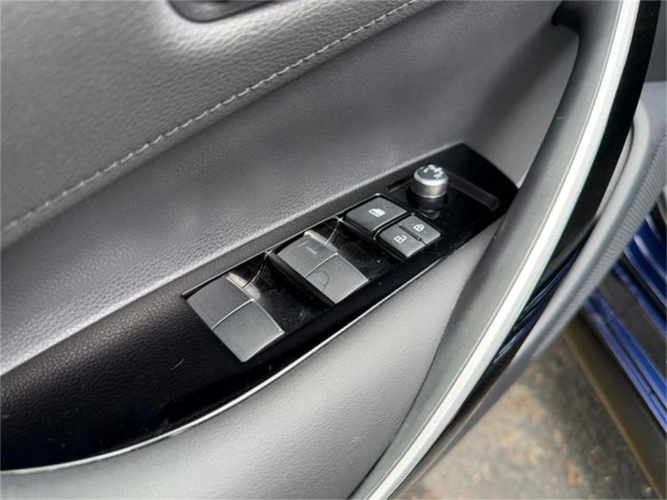 2020 Toyota Corolla 12th Gen - Image 17 of 31