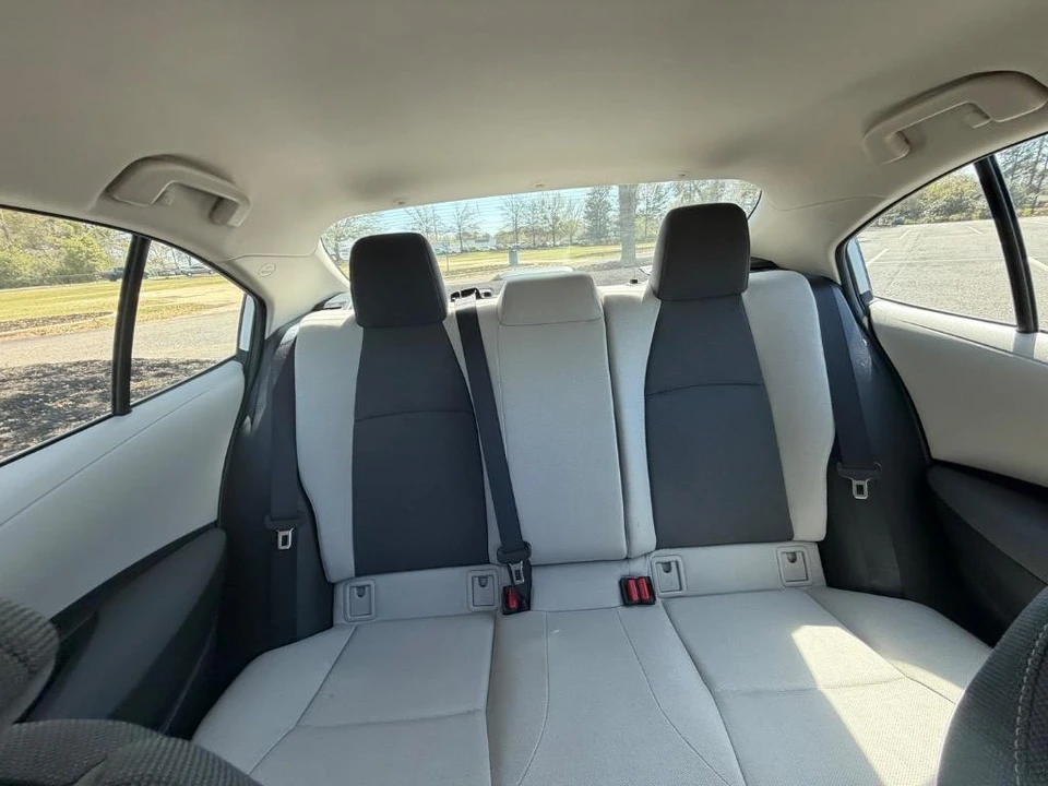 2020 Toyota Corolla 12th Gen - Image 14 of 21