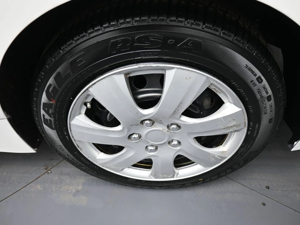 2020 Toyota Corolla 12th Gen - Image 15 of 21