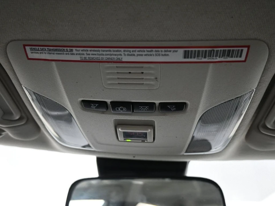 2020 Toyota Corolla 12th Gen - Image 17 of 21