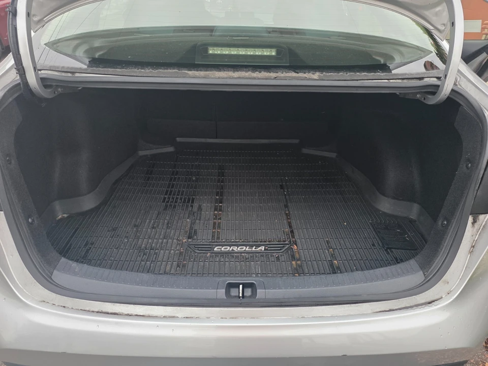 2020 Toyota Corolla 12th Gen - Image 10 of 12