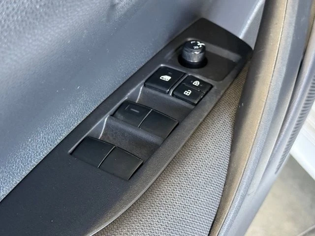 2020 Toyota Corolla 12th Gen - Image 19 of 21