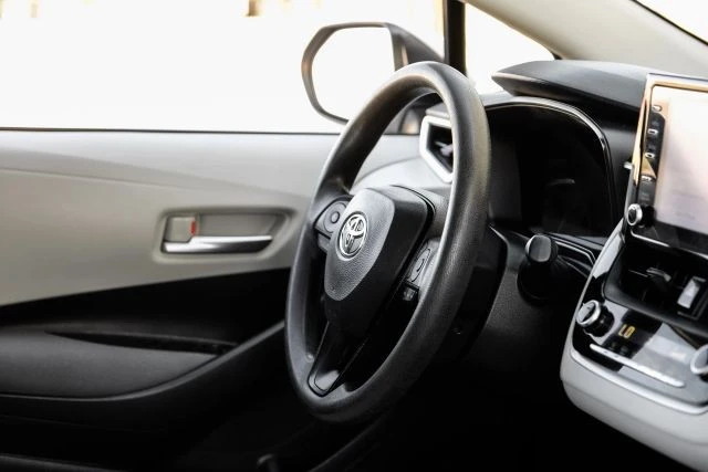2020 Toyota Corolla 12th Gen - Image 17 of 21