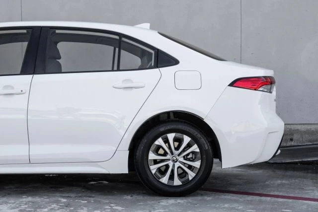 2020 Toyota Corolla 12th Gen - Image 14 of 21