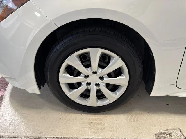 2020 Toyota Corolla 12th Gen - Image 13 of 21